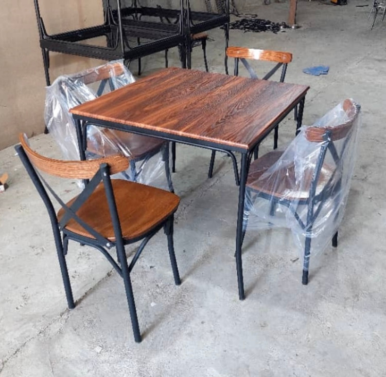 صندلی نهارخوری لهستانی چوبی